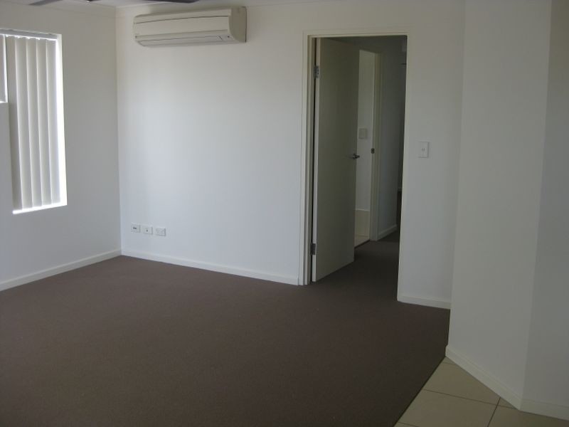 4/7 Phillip Street, Labrador QLD 4215