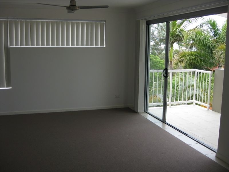 4/7 Phillip Street, Labrador QLD 4215