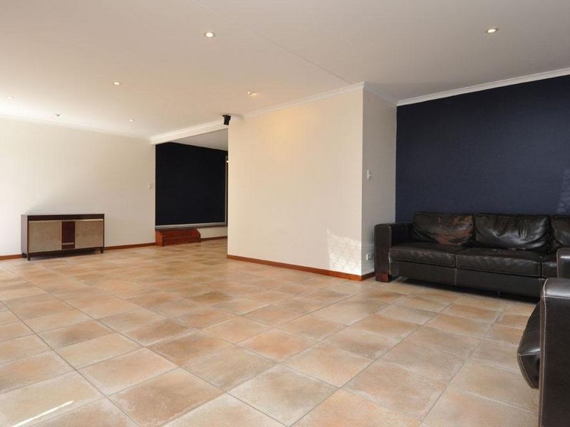 10 Rathbone Place, Labrador QLD 4215