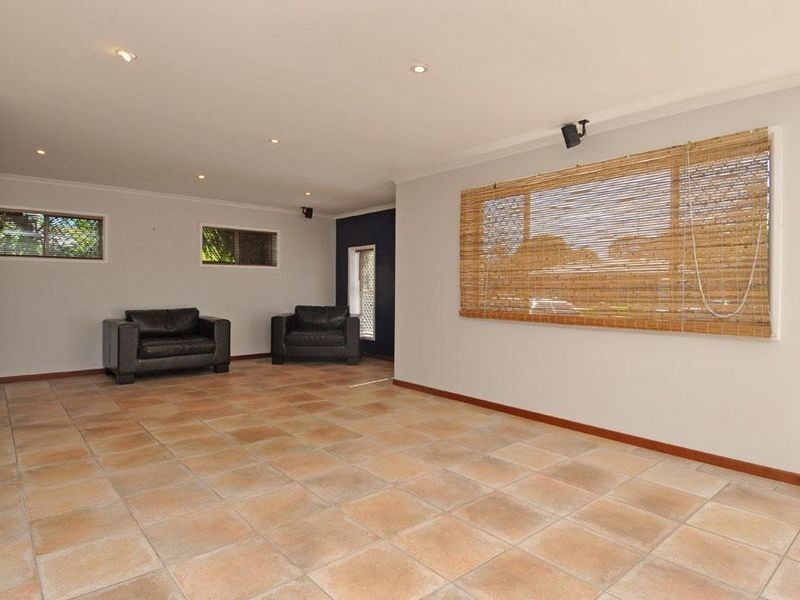 10 Rathbone Place, Labrador QLD 4215