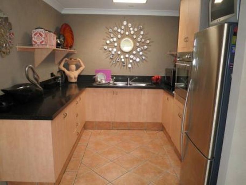 1/19 Nina Parade, Arundel QLD 4214