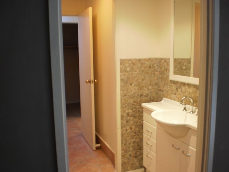 1/19 Nina Parade, Arundel QLD 4214