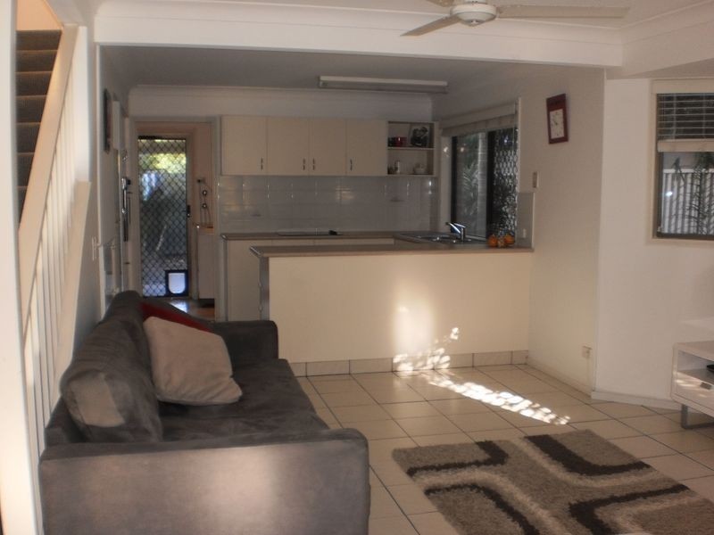 2/24 Loder Street, Biggera Waters QLD 4216