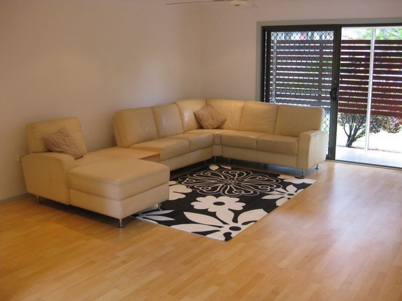 8 Goss Avenue, Labrador QLD 4215