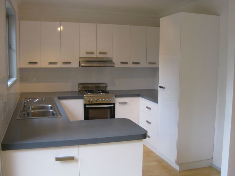 8 Goss Avenue, Labrador QLD 4215