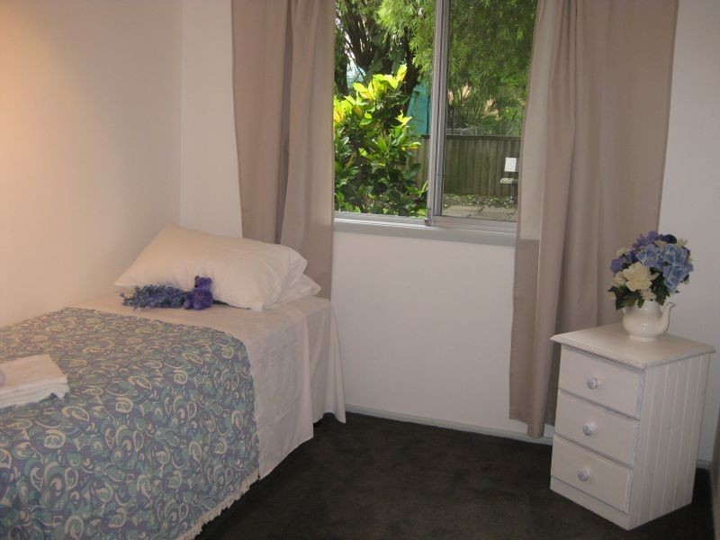 8 Goss Avenue, Labrador QLD 4215