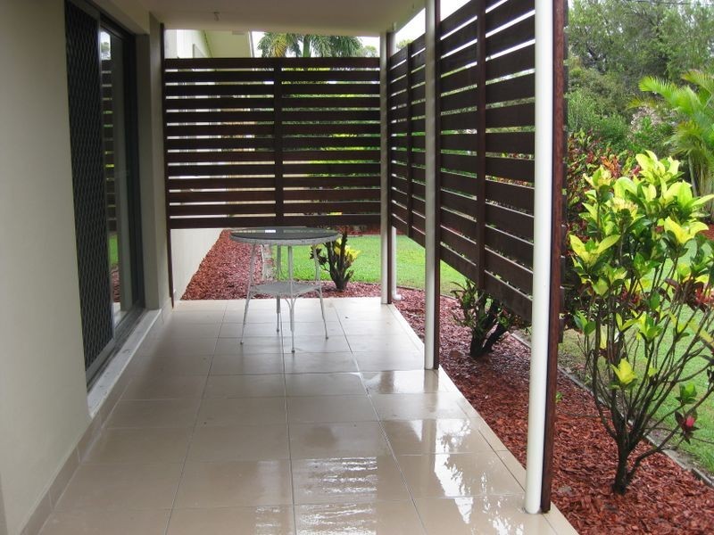 8 Goss Avenue, Labrador QLD 4215