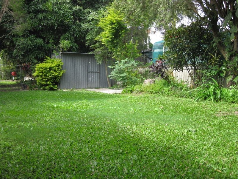 8 Goss Avenue, Labrador QLD 4215