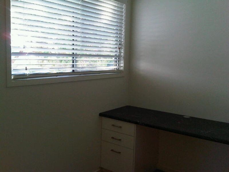 1/8 Fourth Avenue, Labrador QLD 4215