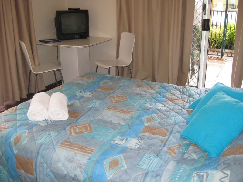 4/125 Frank Street, Labrador QLD 4215