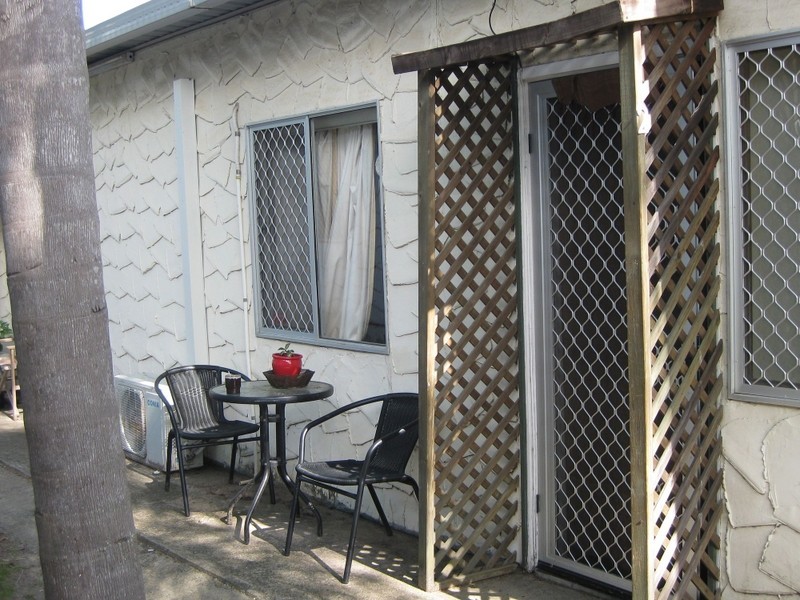 2/5 Proud Street, Labrador QLD 4215