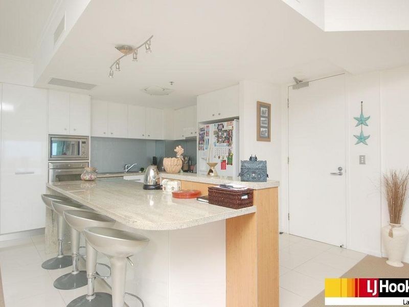 807/300 Marine Parade, Labrador QLD 4215