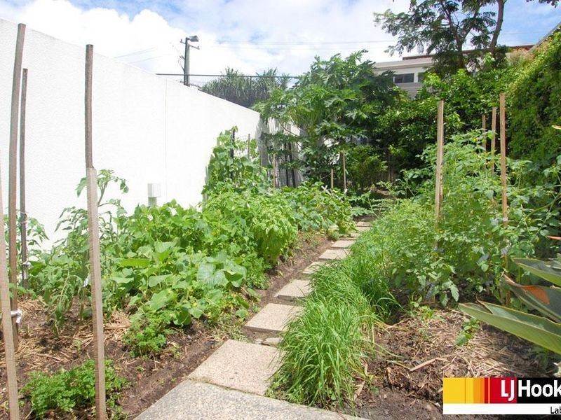 807/300 Marine Parade, Labrador QLD 4215