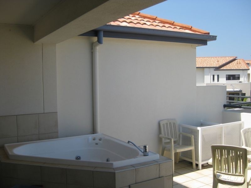 301/392 Marine Parade, Labrador QLD 4215