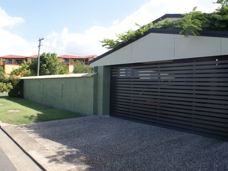 14 Bath Street, Labrador QLD 4215