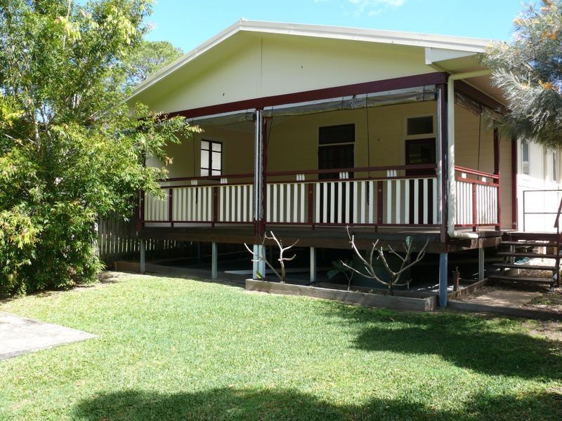 5 Kerr Avenue, Southport QLD 4215