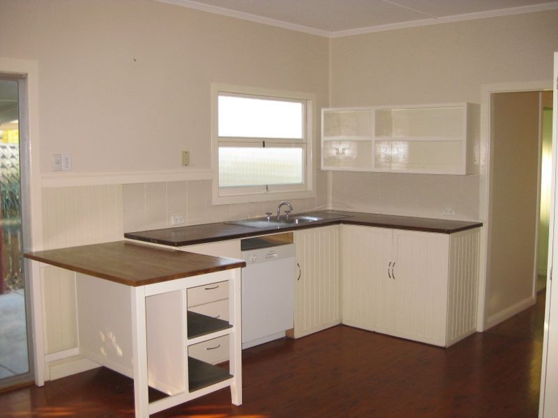 5 Kerr Avenue, Southport QLD 4215