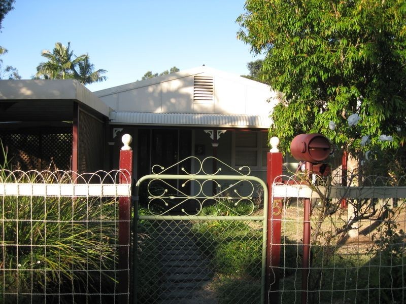 5 Kerr Avenue, Southport QLD 4215