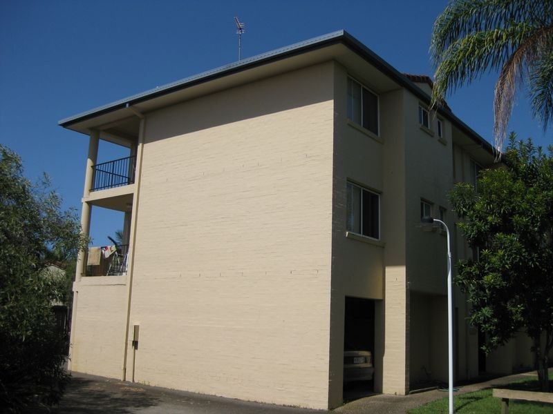 31/13-17 Brown Street, Labrador QLD 4215