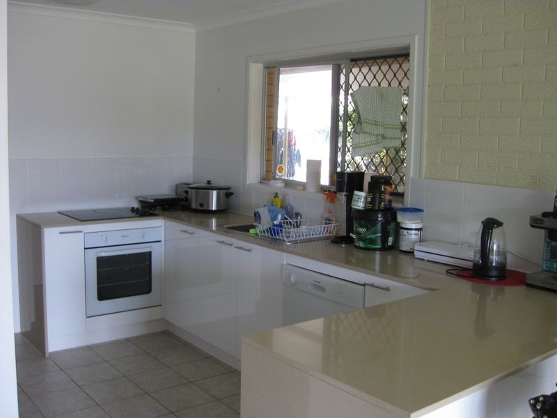 15 Vaggelas Crescent, Biggera Waters QLD 4216