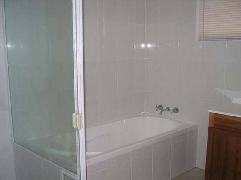 15 Vaggelas Crescent, Biggera Waters QLD 4216