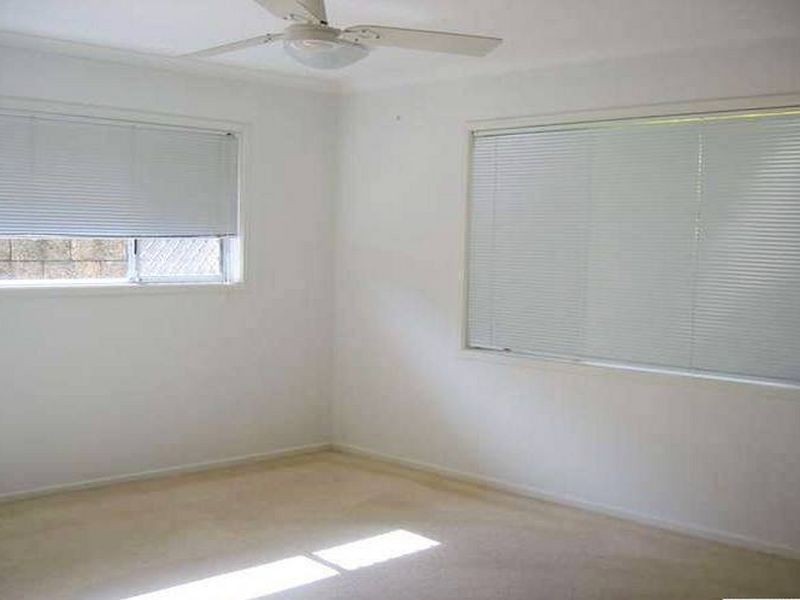 15 Vaggelas Crescent, Biggera Waters QLD 4216