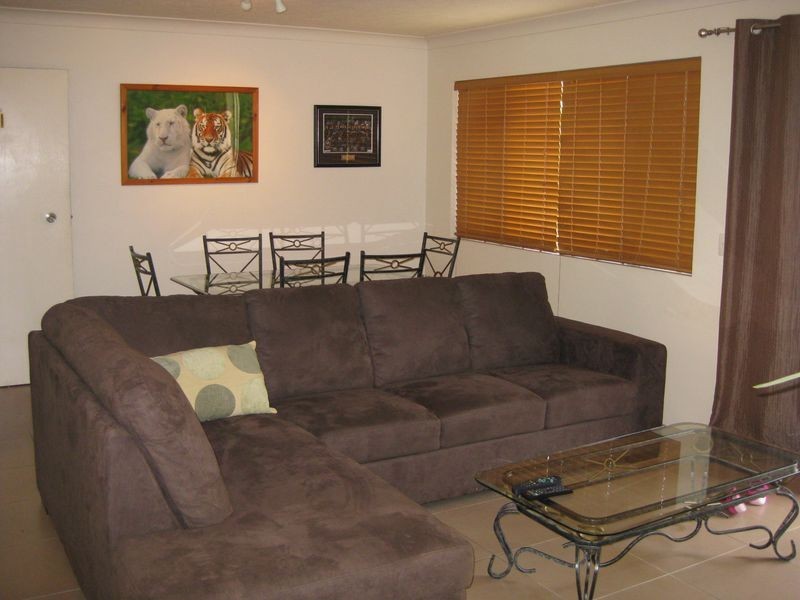 1/19 Huth Street, Labrador QLD 4215