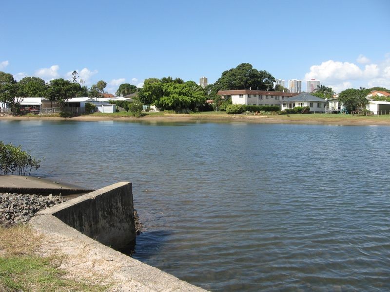 1/19 Huth Street, Labrador QLD 4215