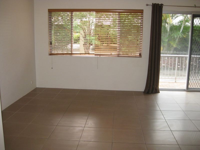 1/19 Huth Street, Labrador QLD 4215