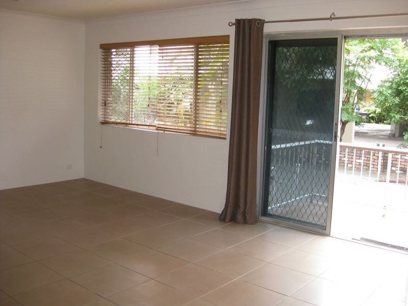 1/19 Huth Street, Labrador QLD 4215