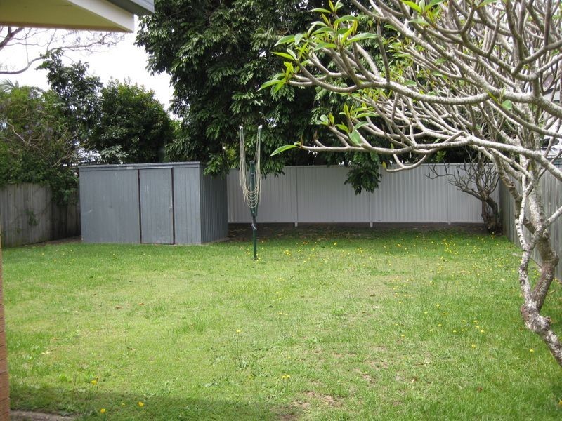 33 Deagon Street, Biggera Waters QLD 4216