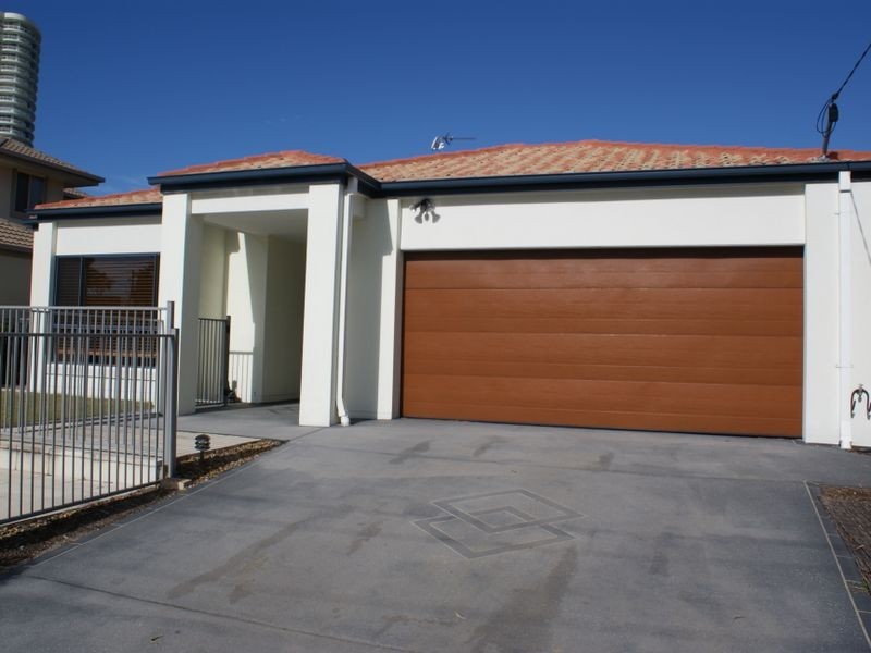 8 Broadwater Street, Runaway Bay QLD 4216