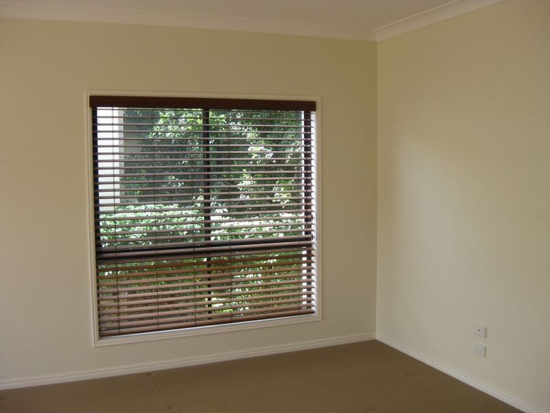 8 Broadwater Street, Runaway Bay QLD 4216