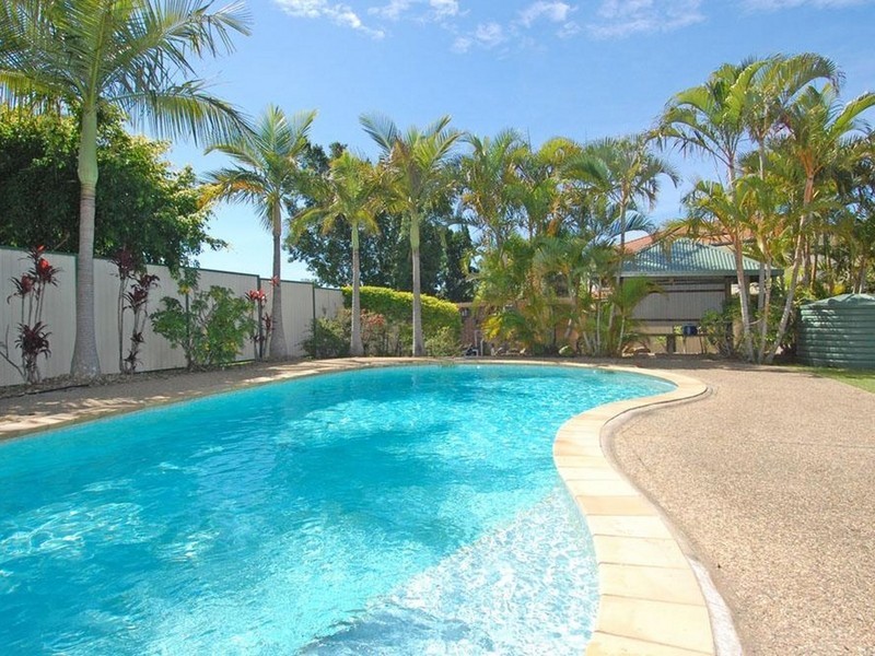 8/17 McMillan Street, Labrador QLD 4215