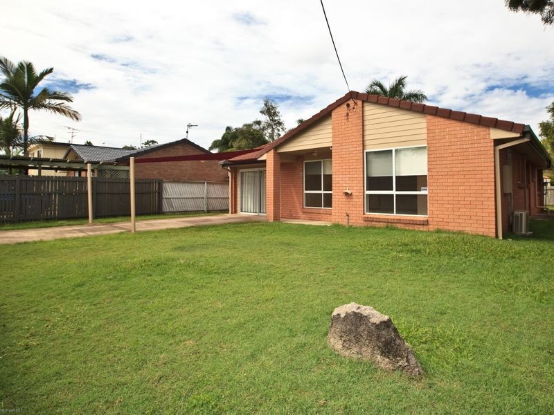 272 Government Road, Labrador QLD 4215