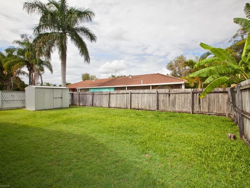 272 Government Road, Labrador QLD 4215