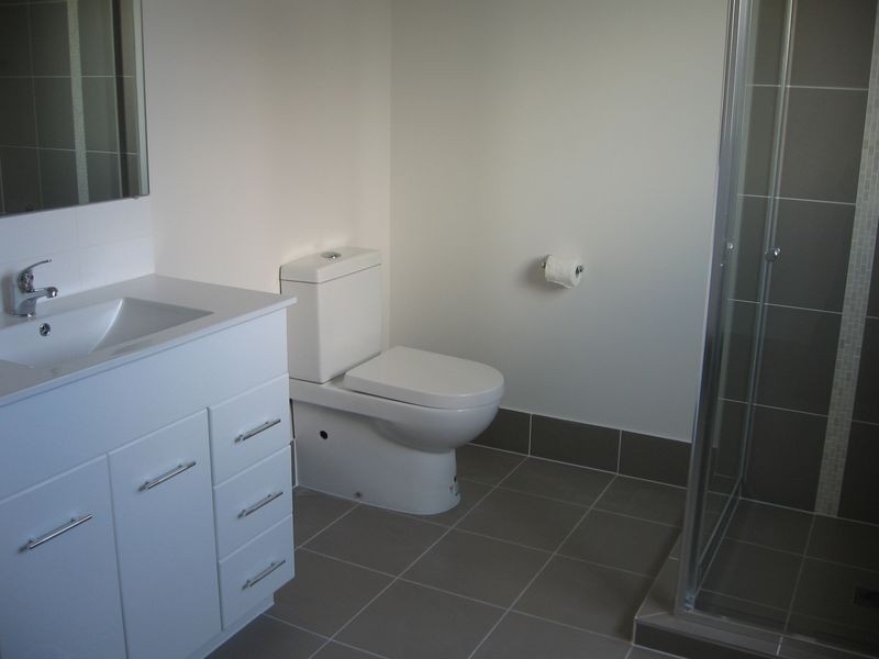 3 Brookside Road, Labrador QLD 4215