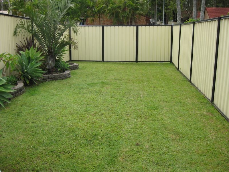 2/59 Botanical Drive, Labrador QLD 4215