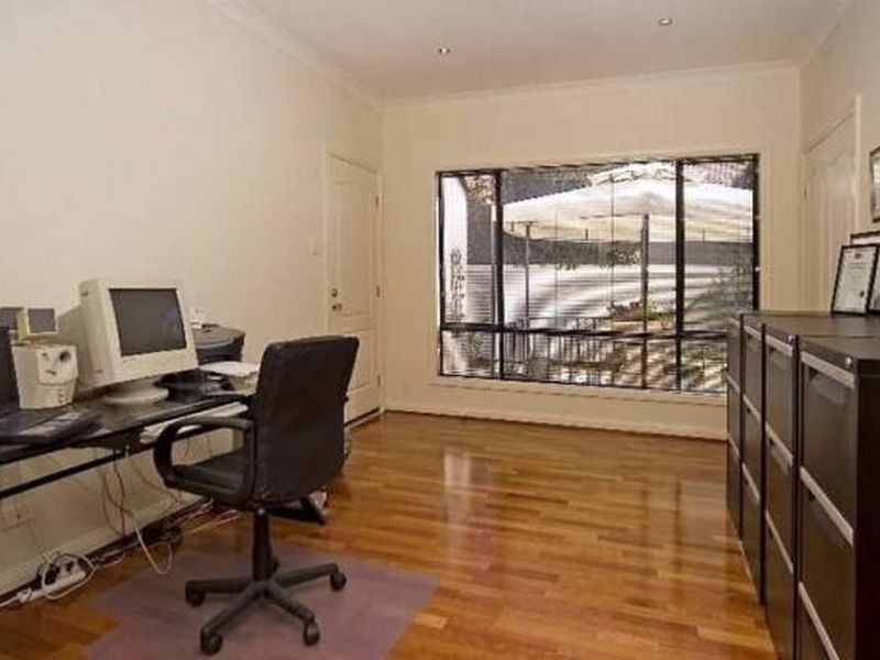 17 Sabrina Avenue, Hope Island QLD 4212