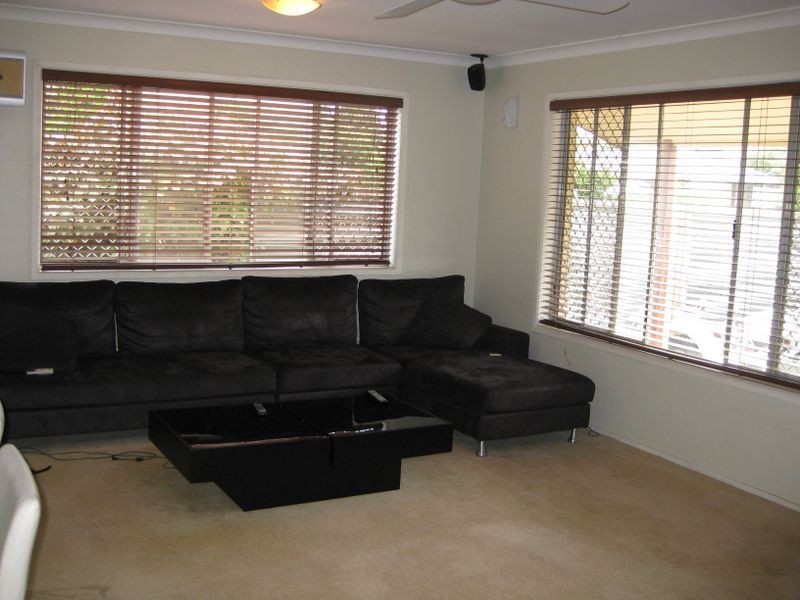 1 The Glade, Labrador QLD 4215
