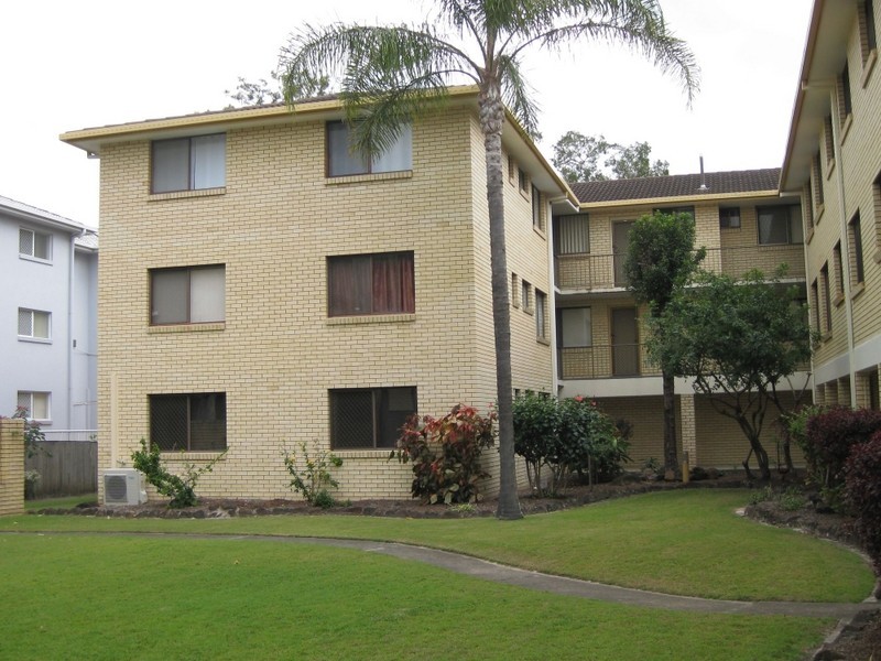 24/115 Frank Street, Labrador QLD 4215