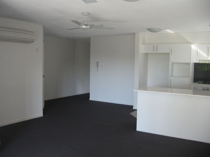 3/21 Middle Street, Labrador QLD 4215