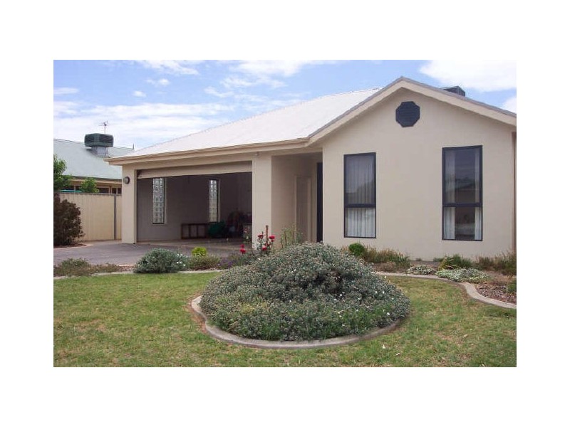 18 Merle Court, Mildura VIC 3500