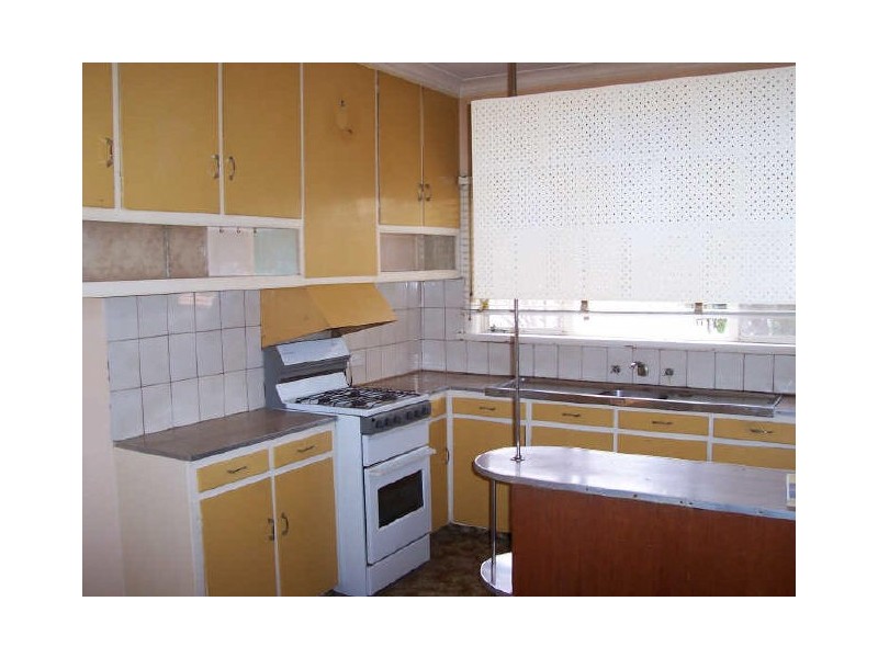 8 Logan Avenue, Mildura VIC 3500