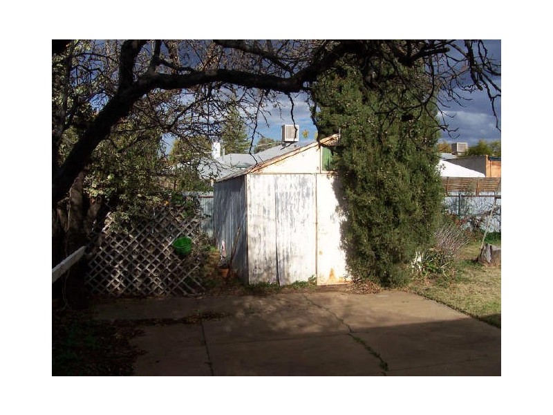 8 Logan Avenue, Mildura VIC 3500