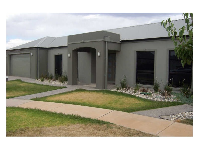 3 Peter John Court, Mildura VIC 3500