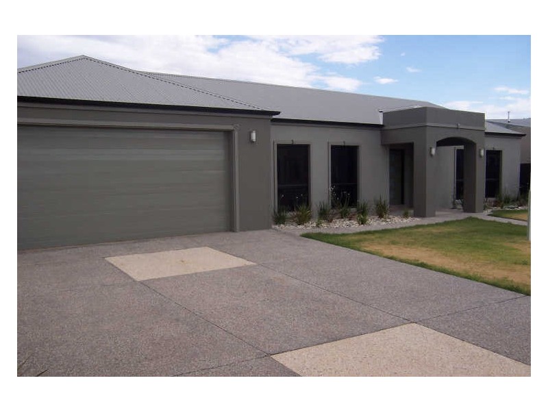 3 Peter John Court, Mildura VIC 3500