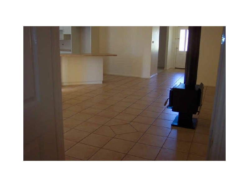 29 Summer Drive, Gol Gol NSW 2738