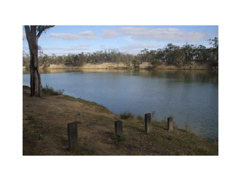 82-84 Flora Avenue, Mildura VIC 3500