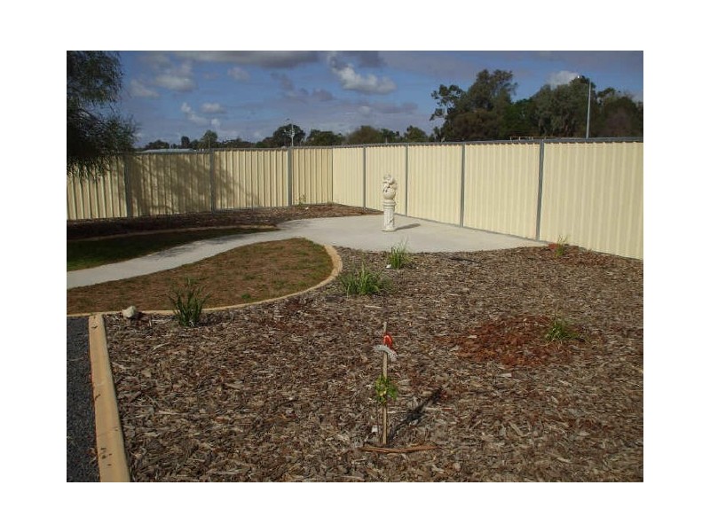 82-84 Flora Avenue, Mildura VIC 3500